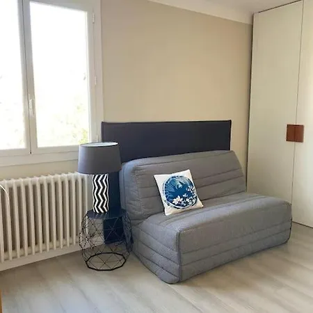 Maison Spacieuse Avec Piscine Pour 4 A 8 Personnes Σπίτι διακοπών *