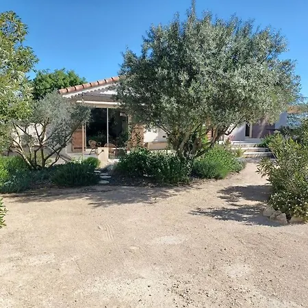 Maison Spacieuse Avec Piscine Pour 4 A 8 Personnes Σπίτι διακοπών