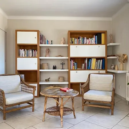 Maison Spacieuse Avec Piscine Pour 4 A 8 Personnes Σπίτι διακοπών *