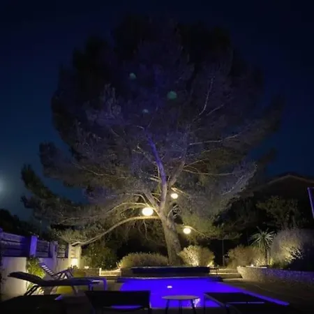 Σπίτι διακοπών Maison Spacieuse Avec Piscine Pour 4 A 8 Personnes