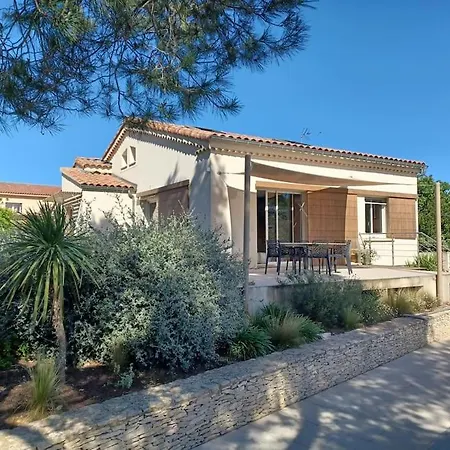 Maison Spacieuse Avec Piscine Pour 4 A 8 Personnes